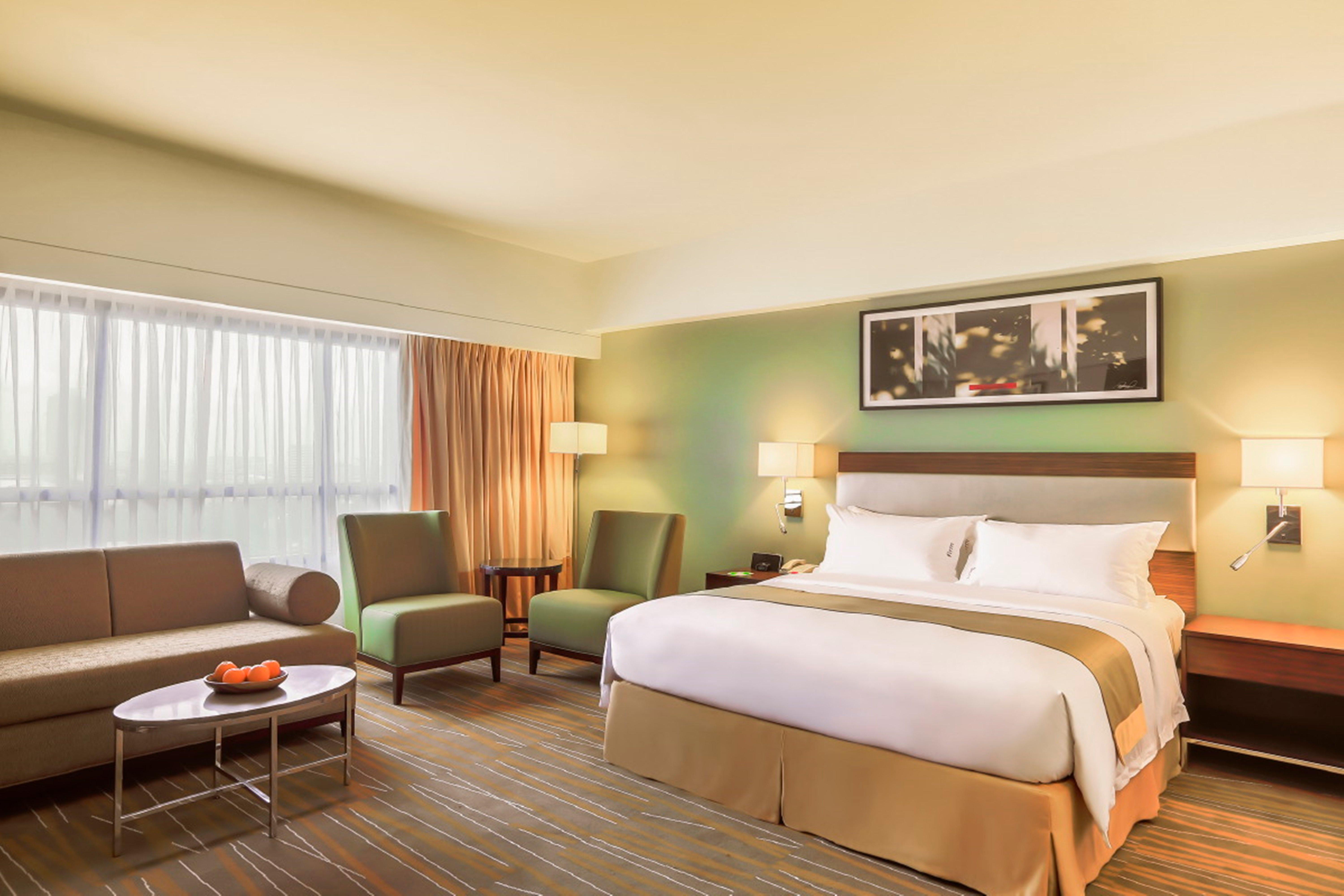 Holiday Inn & Suites Makati By Ihg Makati City Eksteriør bilde A typical room at the Holiday Inn