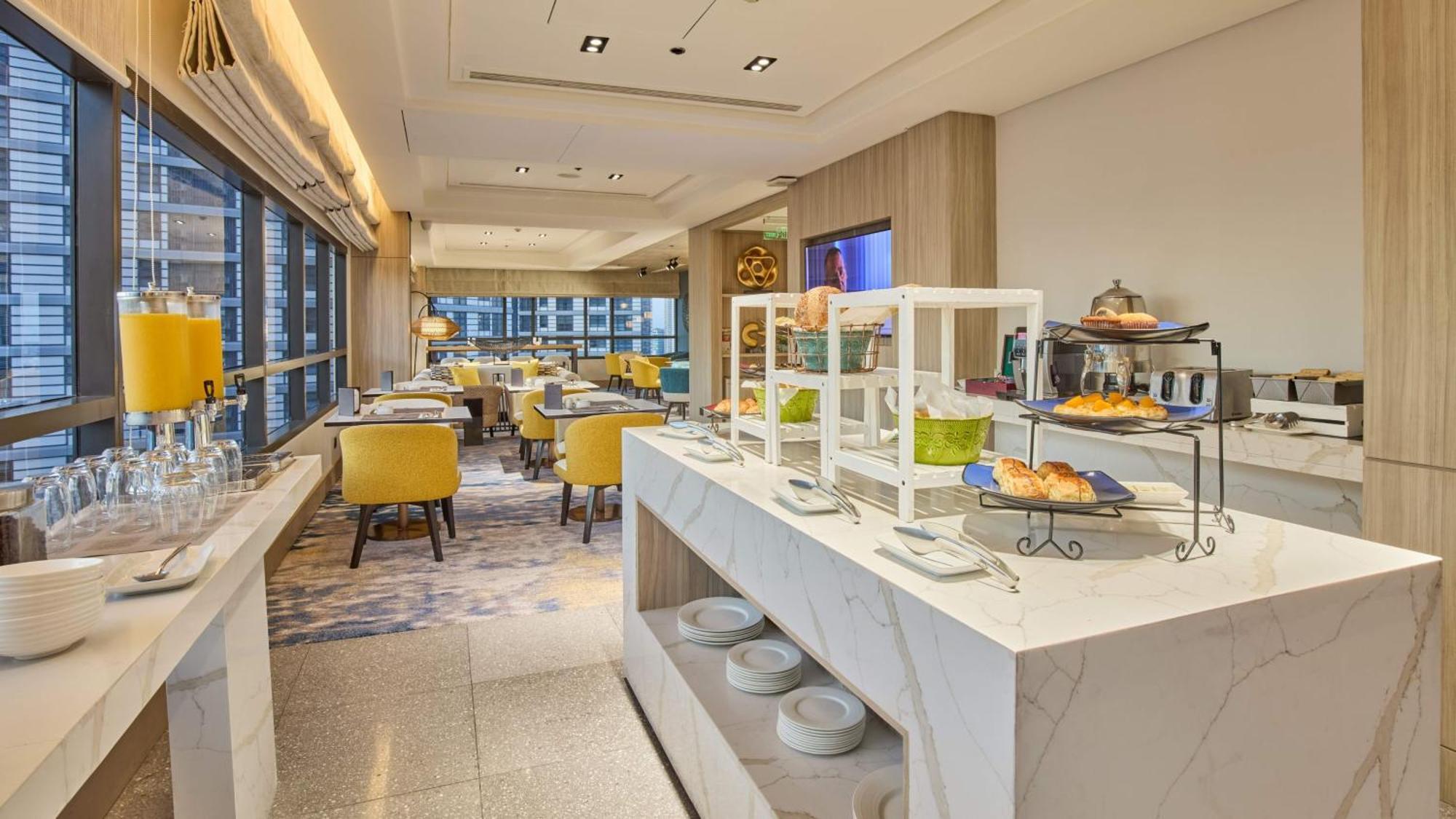 Holiday Inn & Suites Makati By Ihg Makati City Eksteriør bilde